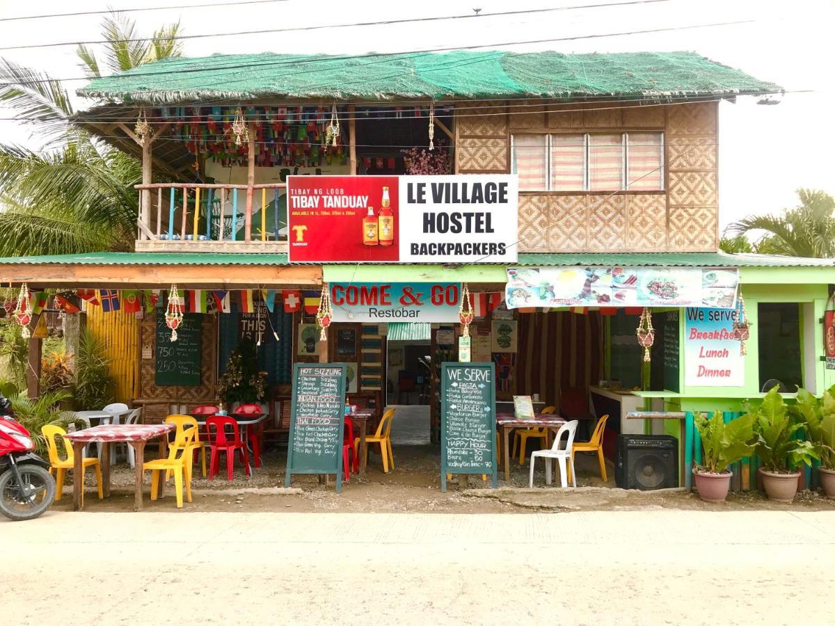 Strandhaus Condotel Moalboal Exterior foto